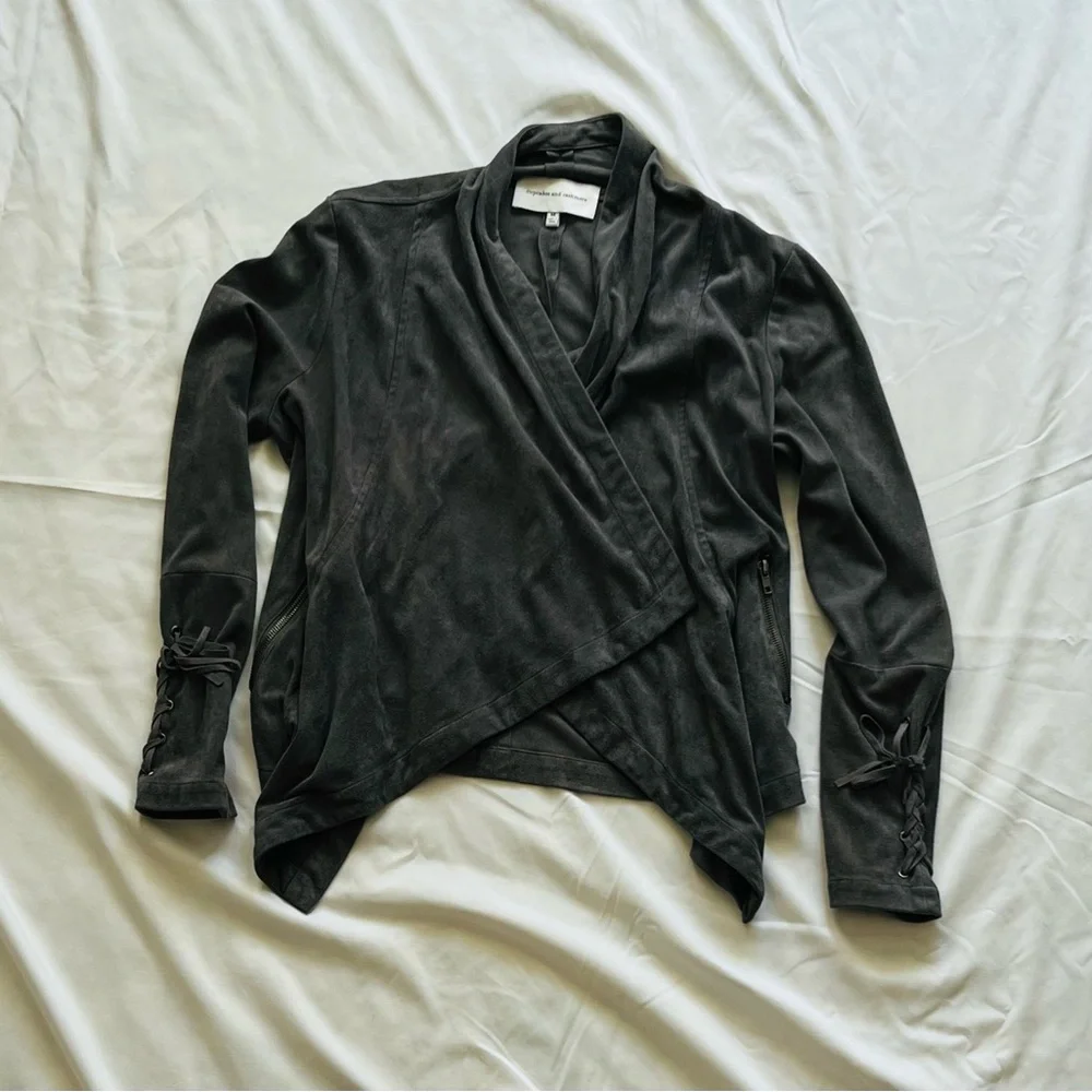 CUPCAKES and CASHMERE Brislin Faux Suede Drape Jacket - Picture 8 of 9